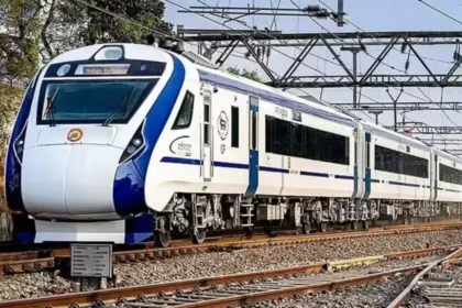 vande-bharat-bullet-train-b28-delhi-to-patna-4-hours-beml-plant-india-2026-hindi
