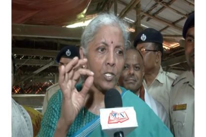 west-bengal-election-2026-analysis-nirmala-sitharaman-change-remark-hindi