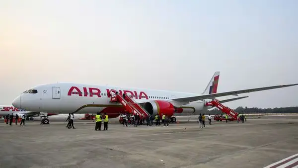 air-india-flight-cut-atf-price-hike-crude-oil-impact-100-flights-reduction-hindi