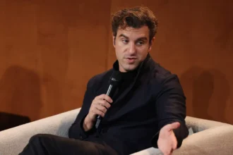 airbnb-ceo-brian-chesky-ai-jobs-warning-managers-future
