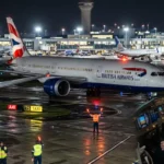 british-airways-taxi-pilot-job-95-lakh-salary-aircraft-ground-operations-hindi-analysis