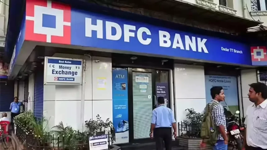 hdfc-bank-clean-chit-governance-probe-atan-chakraborty-resignation-ceo-reappointment-hindi-analysis