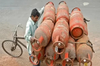 lpg-gas-cylinder-price-today-india-domestic-commercial-rate-hindi-update-2026