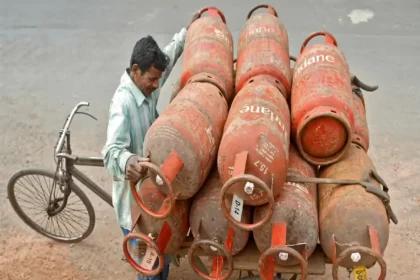 lpg-gas-cylinder-price-today-india-domestic-commercial-rate-hindi-update-2026