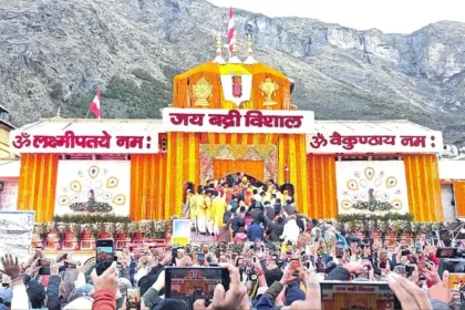 Char-Dham-Yatra-2026-Badrinath-Temple (1)