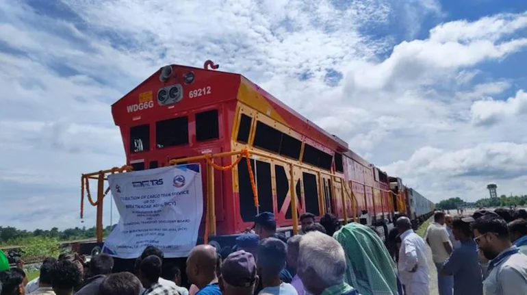 kolkata-port-to-biratnagar-first-container-cargo-train-nepal