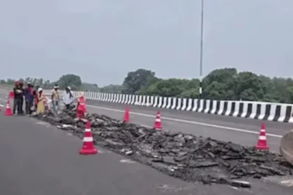 lucknow-kanpur-expressway-road-sank-13-days-after-inauguration-nhai-reaction