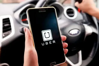 viral-post-software-developer-drives-uber-at-night-story-hindi