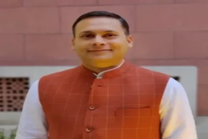 e20-fuel-blending-big-policy-success-amit-malviya-ethanol-program-benefits-hindi