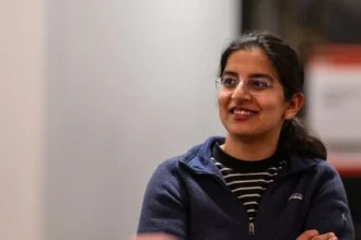 harshita-arora-success-story-saharanpur-school-dropout-atob-7600-crore-company