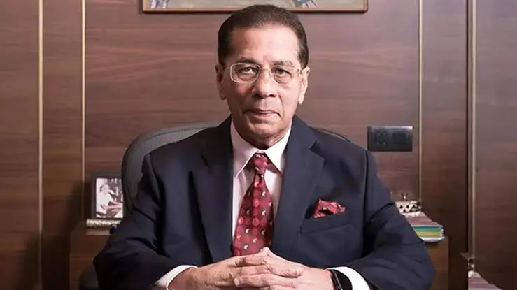 rafique-malik-net-worth-metro-brands-success-story-800-stores