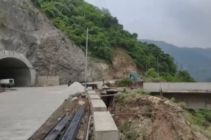 char-dham-yatra-route-900-meter-tunnel-badrinath-kedarnath-highway-rudraprayag