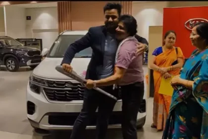 pita-ne-bete-ki-padhai-ke-liye-chhodi-dream-suv-iim-graduate-viral-video