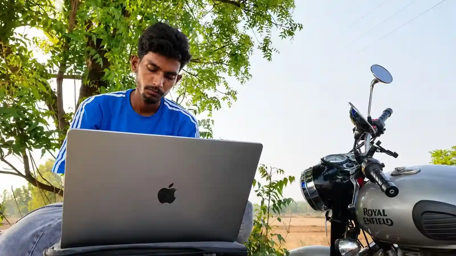 success-story-ajit-kumar-swiggy-delivery-boy-to-crorepati-pocket-fm-writer
