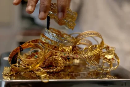 tata-capital-gold-loan-entry-yogloans-acquisition-muthoot-manappuram-challenge