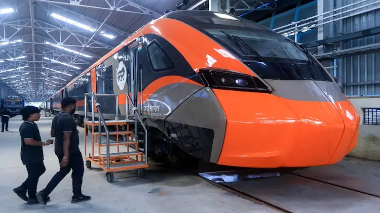 tatanagar-sleeper-vande-bharat-mumbai-varanasi-new-trains