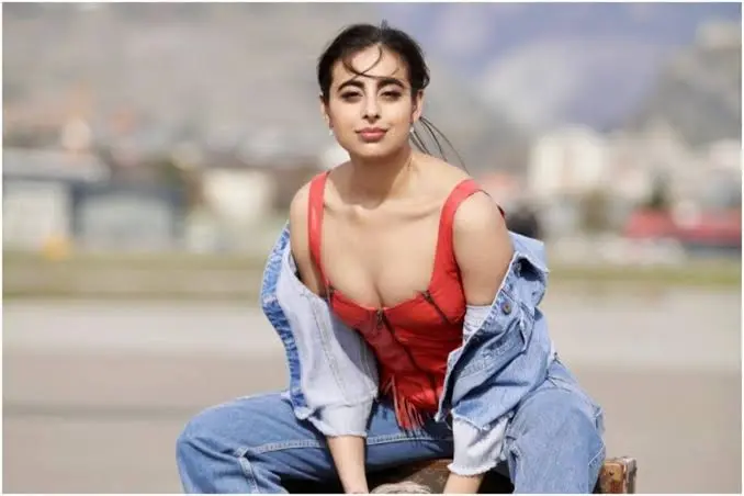 who-is-vasundhara-oswal-switzerland-racism-controversy-hindi