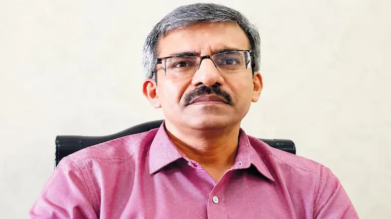 who-is-vineet-joshi-neet-paper-leak-education-ministry-secretary-transferred