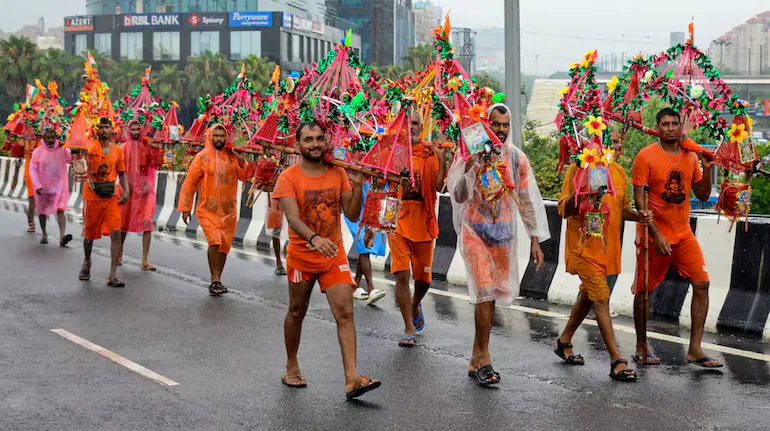 kanwar-yatra-2026-delhi-meerut-expressway-traffic-diversion-special-trains