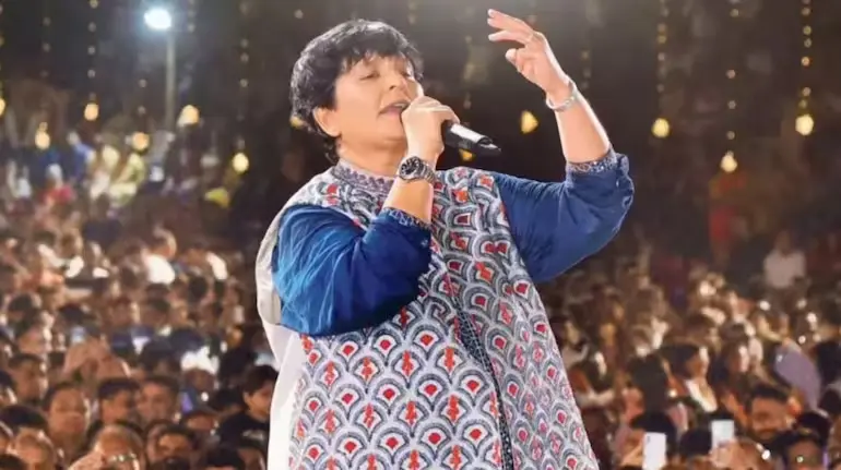 falguni-pathak-navratri-utsav-2026-ticket-price-2-04-lakh-fans-reaction