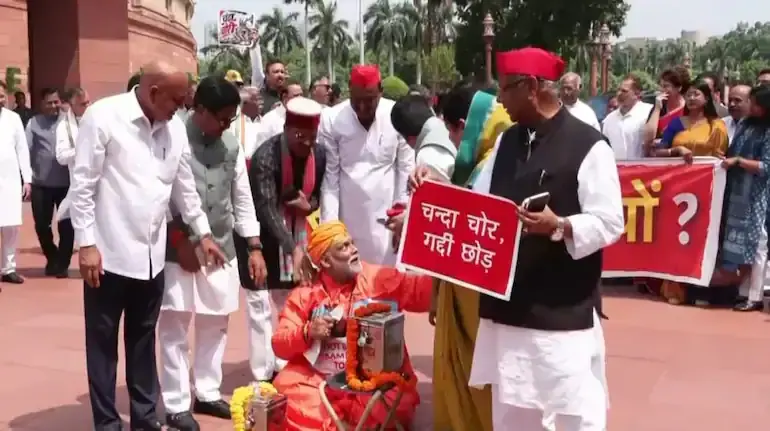 rahul-gandhi-pappu-yadav-varanasi-fir-ram-mandir-donation-protest