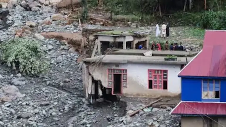 jammu-kashmir-cloudburst-kishtwar-flash-flood-schools-closed