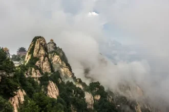 1-month-85-lakh-rupees-mountain-video-job-china-cloudscape-observer