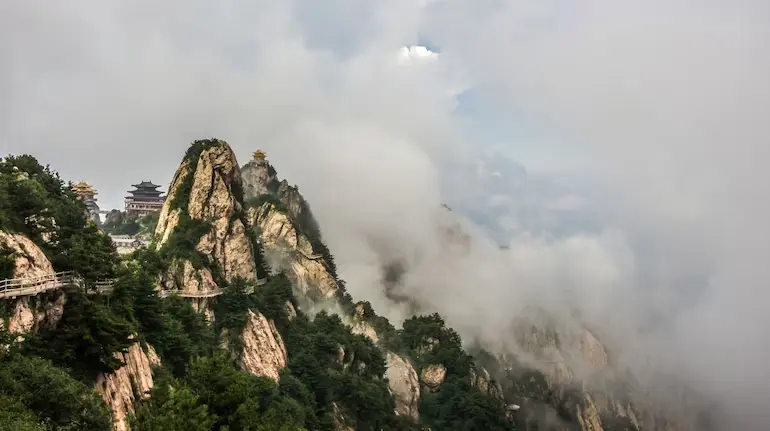 1-month-85-lakh-rupees-mountain-video-job-china-cloudscape-observer