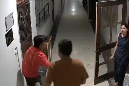 meerut-viral-video-delivery-agent-beaten-over-five-minute-delay