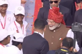 pm-modi-ncc-cadet-cap-video-viral-red-fort-independence-day