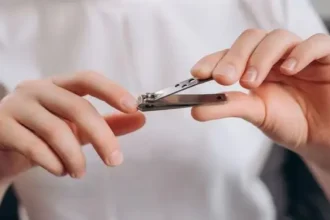 nail-care-astrology-nakhun-katne-ke-shubh-ashubh-din