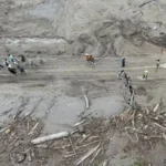 nepal-flood-video-deceased-woman-gold-earrings-stolen-2-arrested