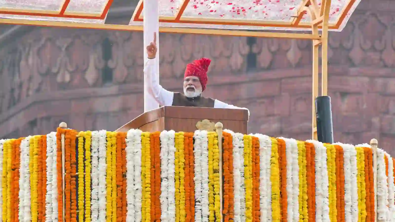 narendra-modi-25th-consecutive-flag-hoisting-record-independence-day-2026