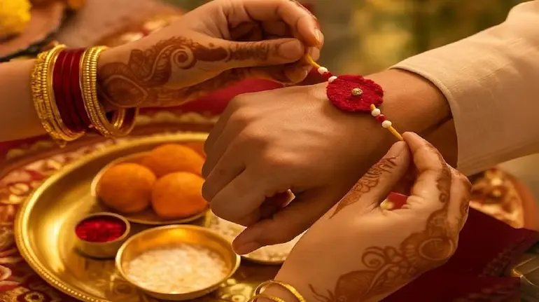 raksha-bandhan-2026-date-shubh-muhurat-bhadra-time-rakhi-upay