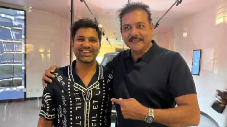 rohit-sharma-new-look-with-ravi-shastri-london-viral-photo