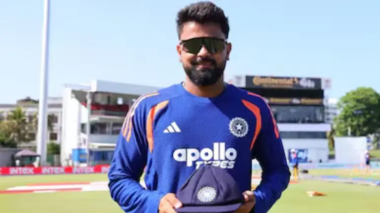 ind-vs-sl-saransh-jain-kuldeep-yadav-replacement-test-debut-record