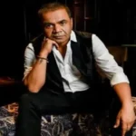 rajpal-yadav-court-case-image-controversy-500-selfie-airport-statement