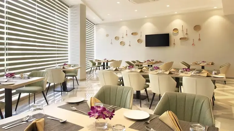 bengaluru-food-safety-fungus-meat-expired-milk-curd-luxury-hotel