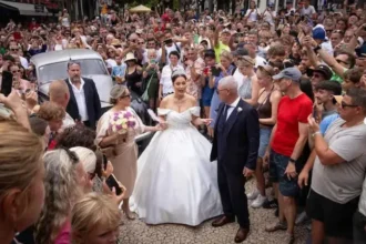ronaldo-wedding-rumour-madeira-fans-crowd-funchal-cathedral