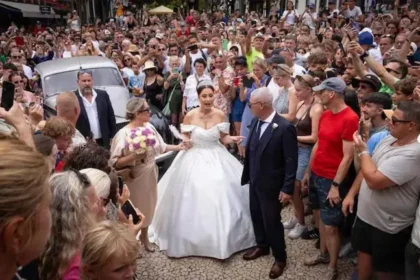 ronaldo-wedding-rumour-madeira-fans-crowd-funchal-cathedral