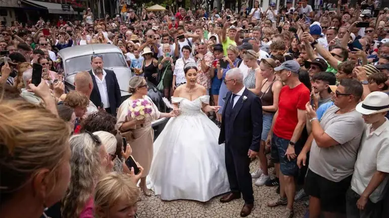ronaldo-wedding-rumour-madeira-fans-crowd-funchal-cathedral