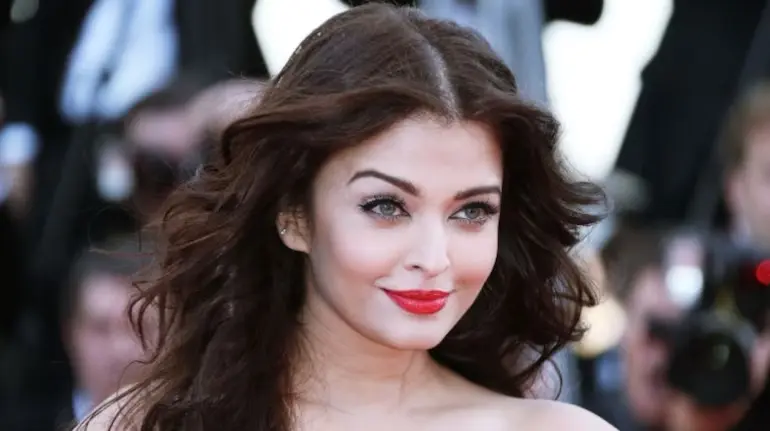 aishwarya-rai-happy-new-year-shahrukh-khan-film-rejected-abhishek-bachchan