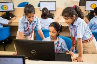 noida-school-screen-time-limit-primary-students-30-minutes-upper-primary-60-minutes