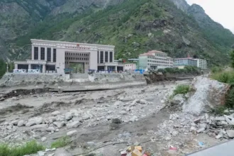 nepal-flash-flood-bina-barish-pul-gaon-kaise-bahe-china-border