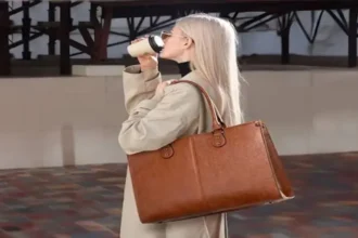 barish-me-leather-bag-ki-care-ke-7-tips