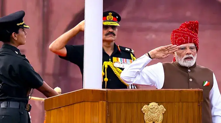 pm-modi-fragile-five-se-nikalkar-sabse-tezi-se-badhne-wali-pramukh-arthvyavastha