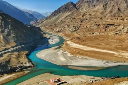 bandrabhan-sangam-do-alag-rang-ki-nadiyan-narmada-tawa