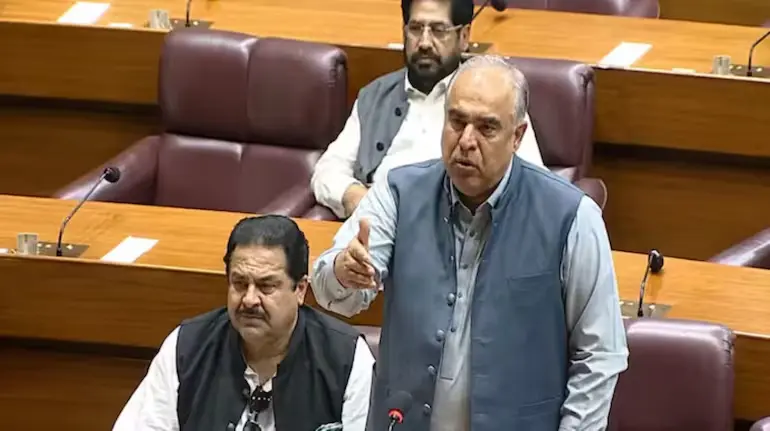 uae-asad-qaiser-hotel-indian-american-passport-pakistan-mp-claim