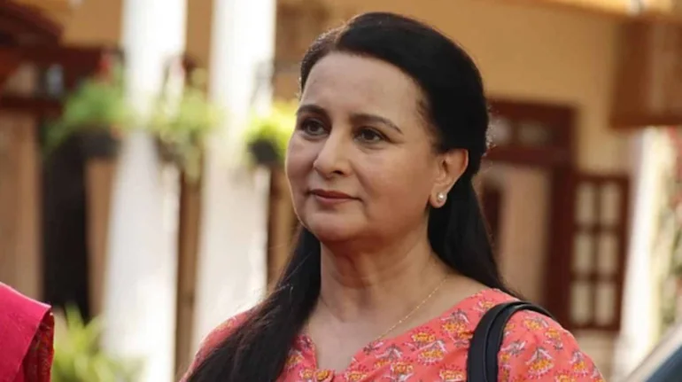 poonam-dhillon-dengue-hospitalised-cintaa-controversy-health-update
