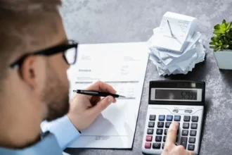 salary-nahi-ye-5-aadatein-khali-kar-rahi-hain-aapki-jeb-money-saving-tips